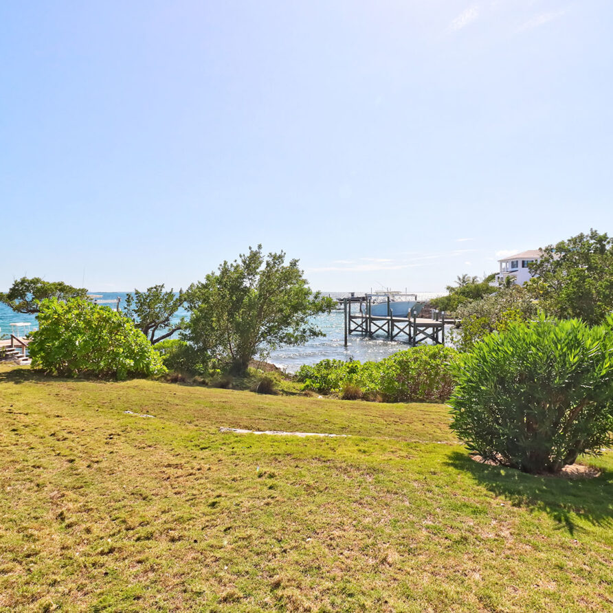Black Tip Cove - Water Views